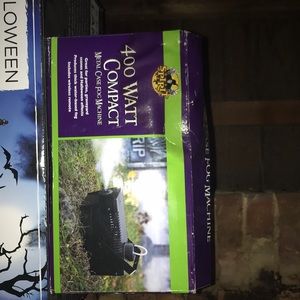 Smoke Machine, Halloween statue